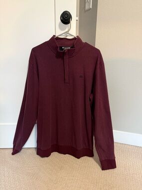 Travis Mathew Men's Quarter Zip Sweatshirt Pullover in Burgundy - XL